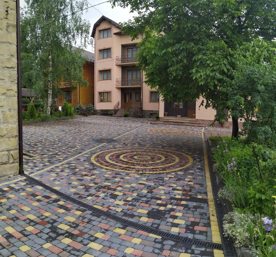 Guest House Shafran Jaremče Esterno foto