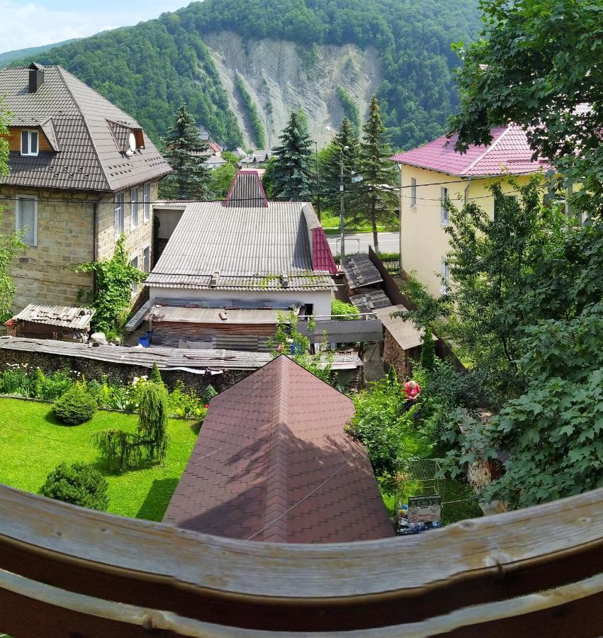 Guest House Shafran Jaremče Esterno foto