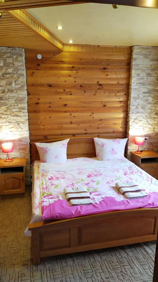 Guest House Shafran Jaremče Esterno foto