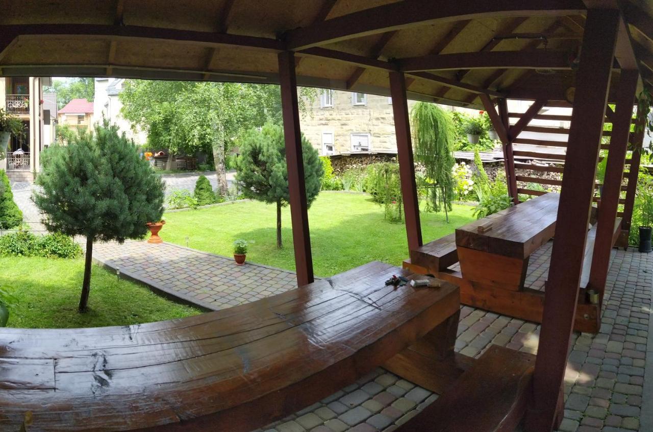 Guest House Shafran Jaremče Esterno foto