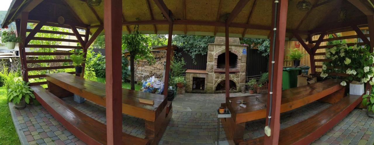 Guest House Shafran Jaremče Esterno foto